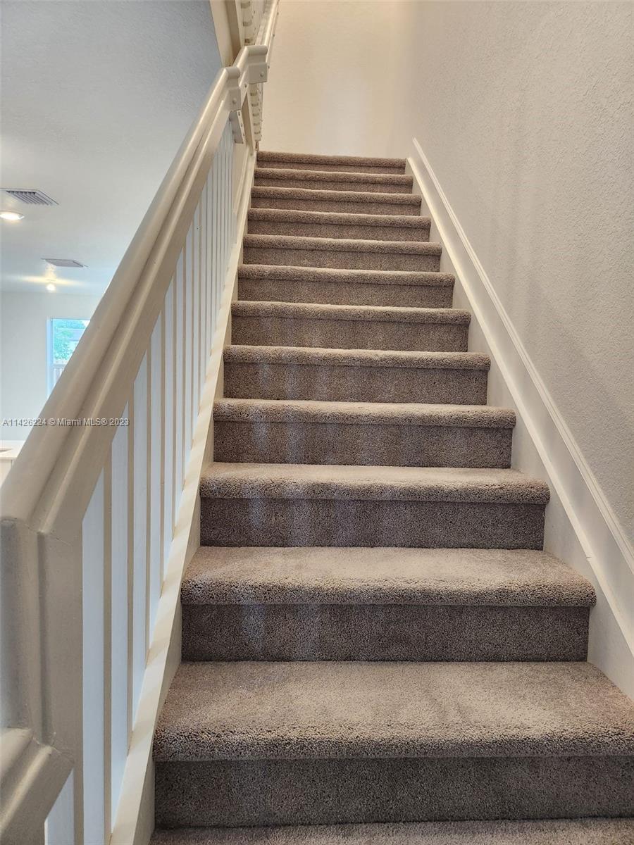 Miami-Dade County Miami, FL 33167 - Photo 13 of 18 a view of entryway