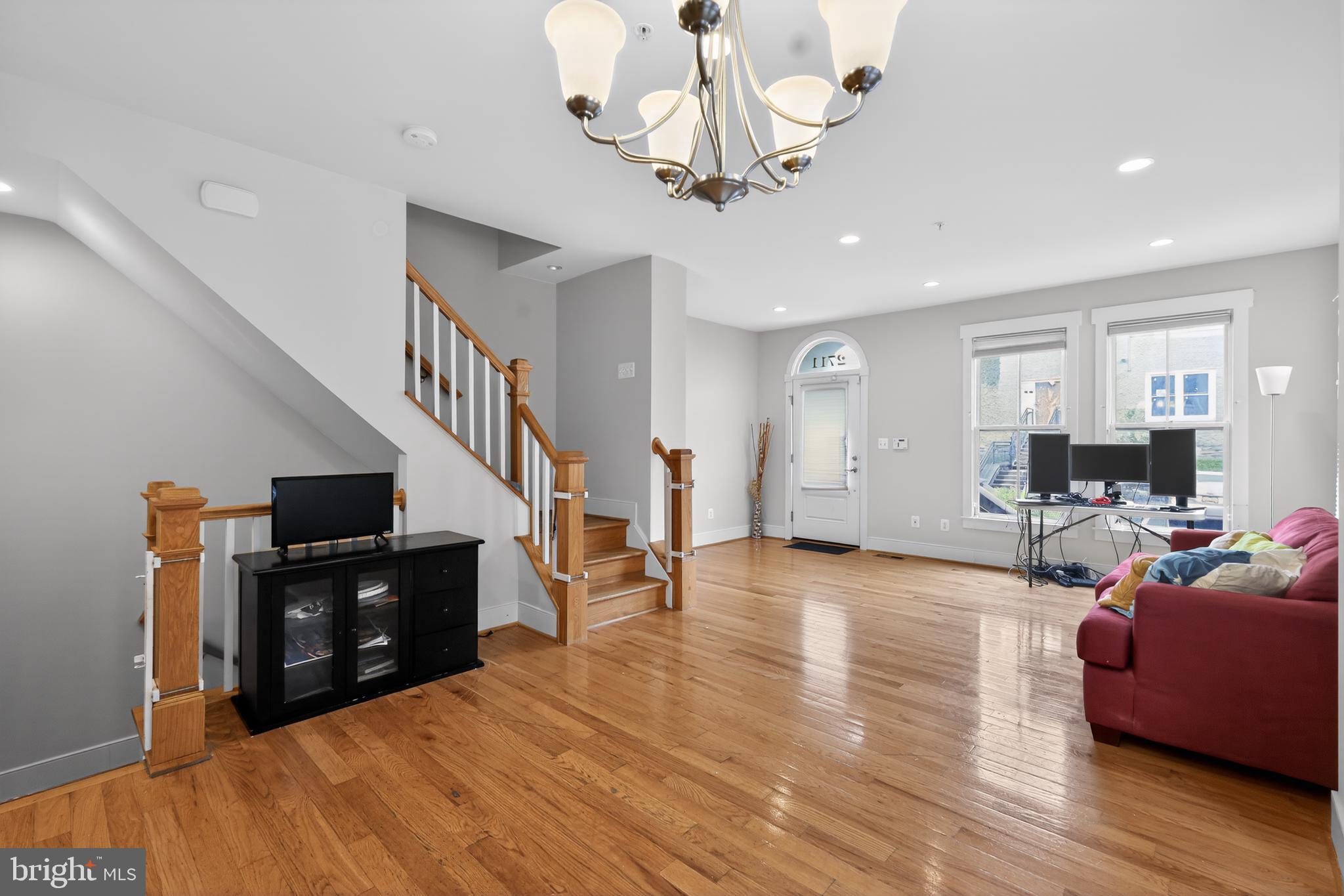 2711 Cassedy Street Silver Spring, MD 20910 - Photo 5 of 36 Combined Living & Dining Room