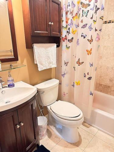 372 Westgate Drive Edison, NJ 08820 - Photo 15 of 16