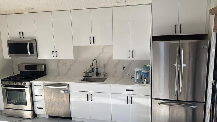 372 Westgate Drive Edison, NJ 08820 - Photo 2 of 16