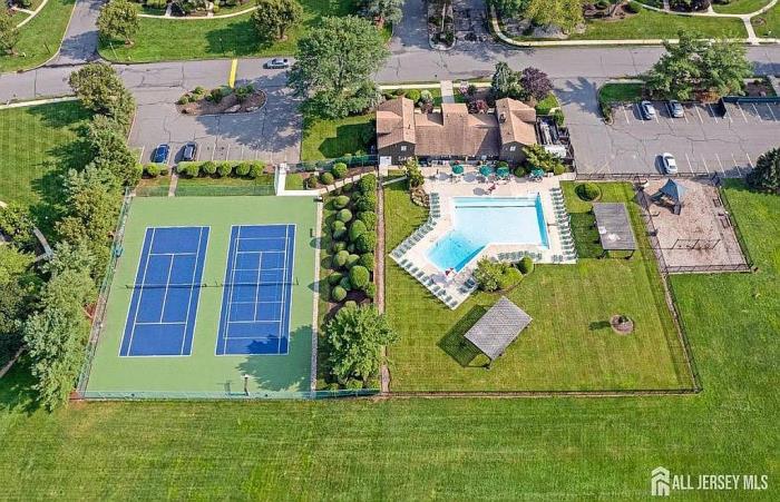 372 Westgate Drive Edison, NJ 08820 - Photo 8 of 16