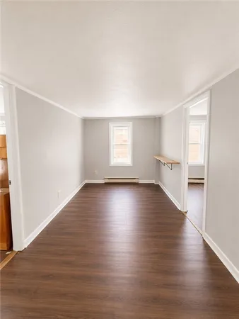 $1,600 | 1187 Putnam Pike, Unit 2L, Glocester, RI 02814