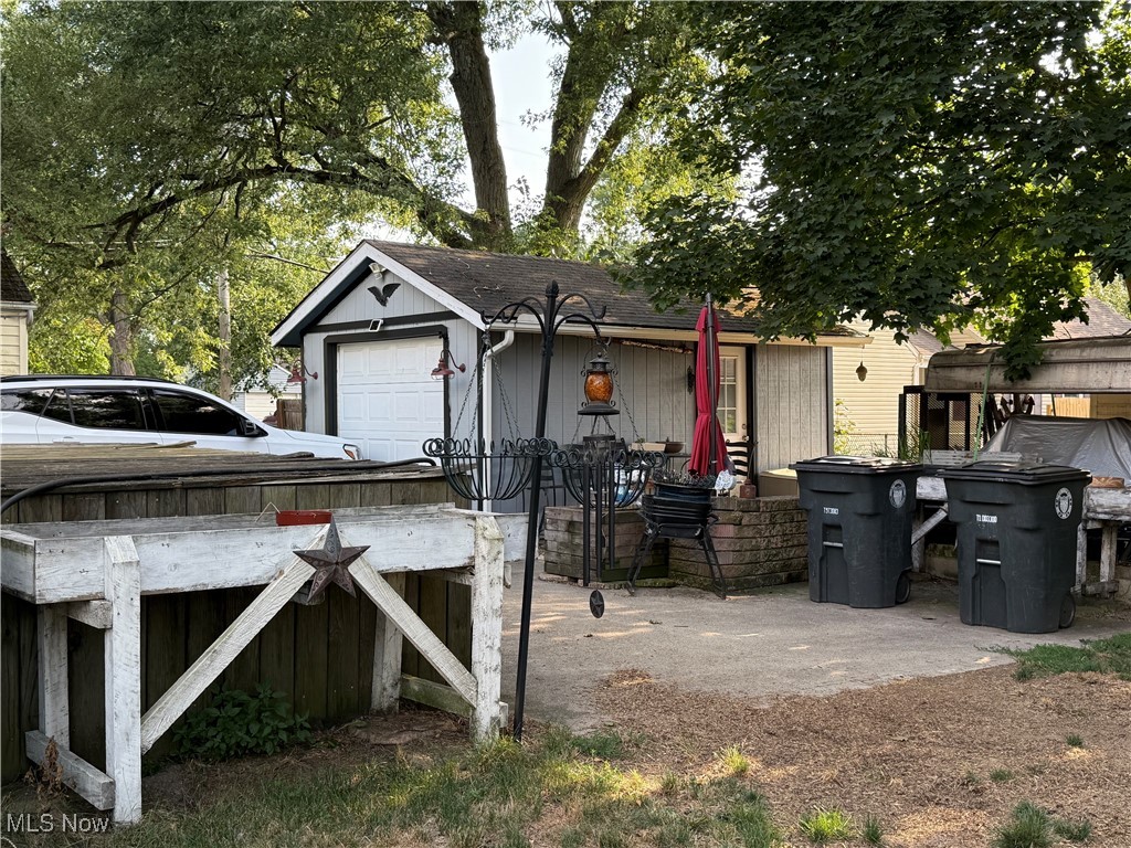 878 Brittain Road Akron, OH 44305 - Photo 6 of 16 Gallery Image 6