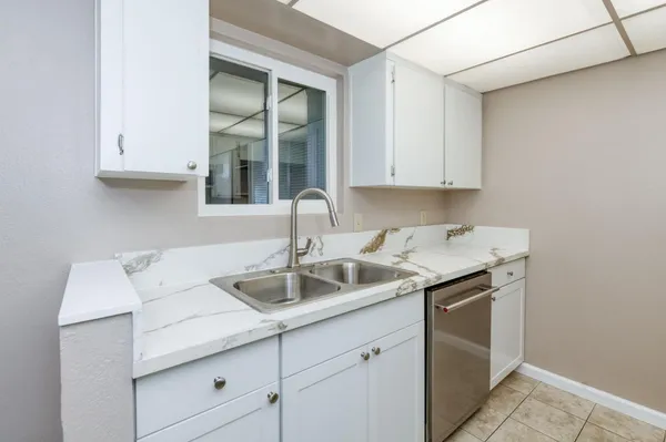 $214,500 | 5118 East Ashlan Avenue, Unit 102, Fresno, CA 93727