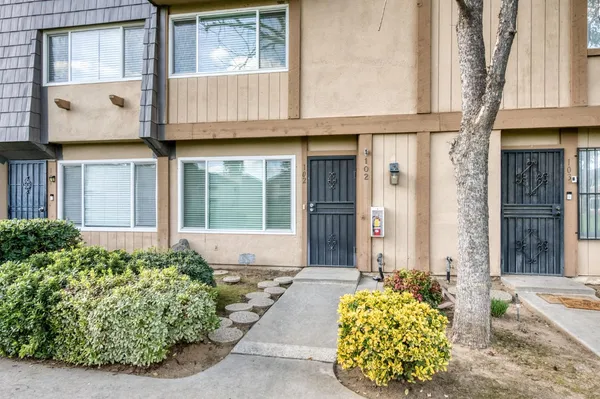 $214,500 | 5118 East Ashlan Avenue, Unit 102, Fresno, CA 93727