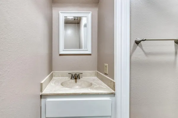 $214,500 | 5118 East Ashlan Avenue, Unit 102, Fresno, CA 93727