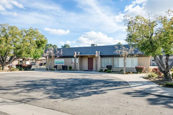 $214,500 | 5118 East Ashlan Avenue, Unit 102, Fresno, CA 93727