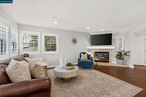 $940,000 | 3279 Mt Diablo Court, Unit 18, Lafayette, CA 94549