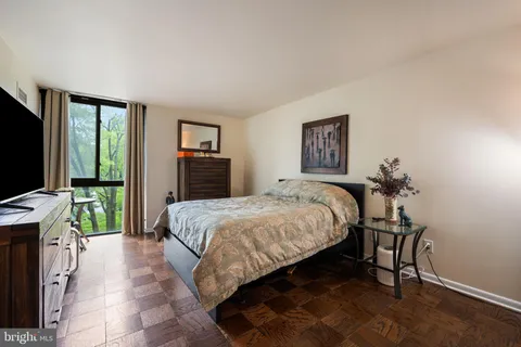 $495,000 | 4620 North Park Avenue, Unit 305W, Chevy Chase, MD 20815