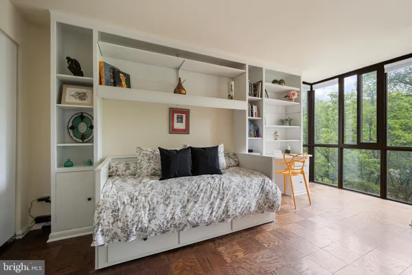 $470,000 | 4620 North Park Avenue, Unit 305W, Chevy Chase, MD 20815