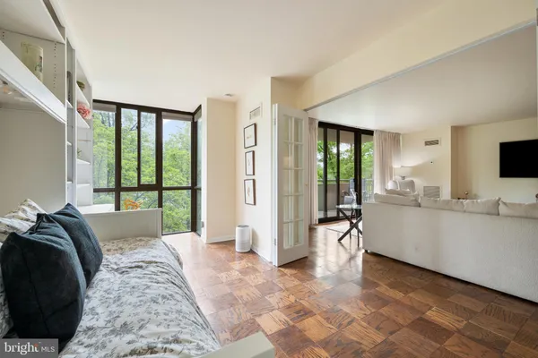 $470,000 | 4620 North Park Avenue, Unit 305W, Chevy Chase, MD 20815