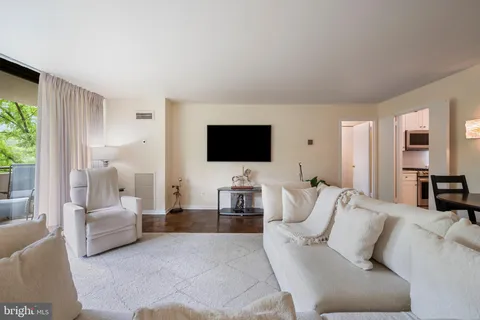 $495,000 | 4620 North Park Avenue, Unit 305W, Chevy Chase, MD 20815