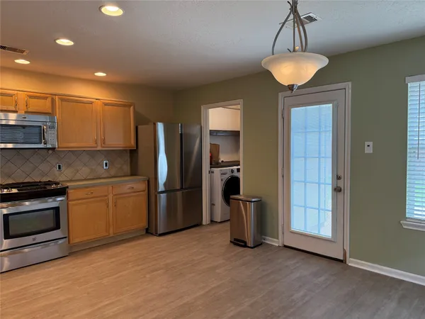 $2,100 | 15306 Thistle Rock Lane, Cypress, TX 77429