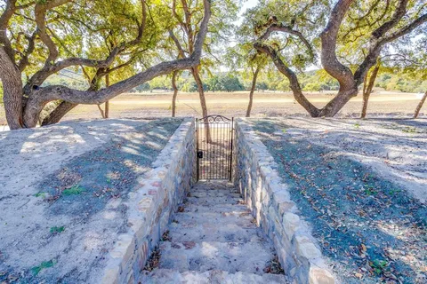 $529,500 | 628 Athenia Drive, Fort Worth, TX 76114