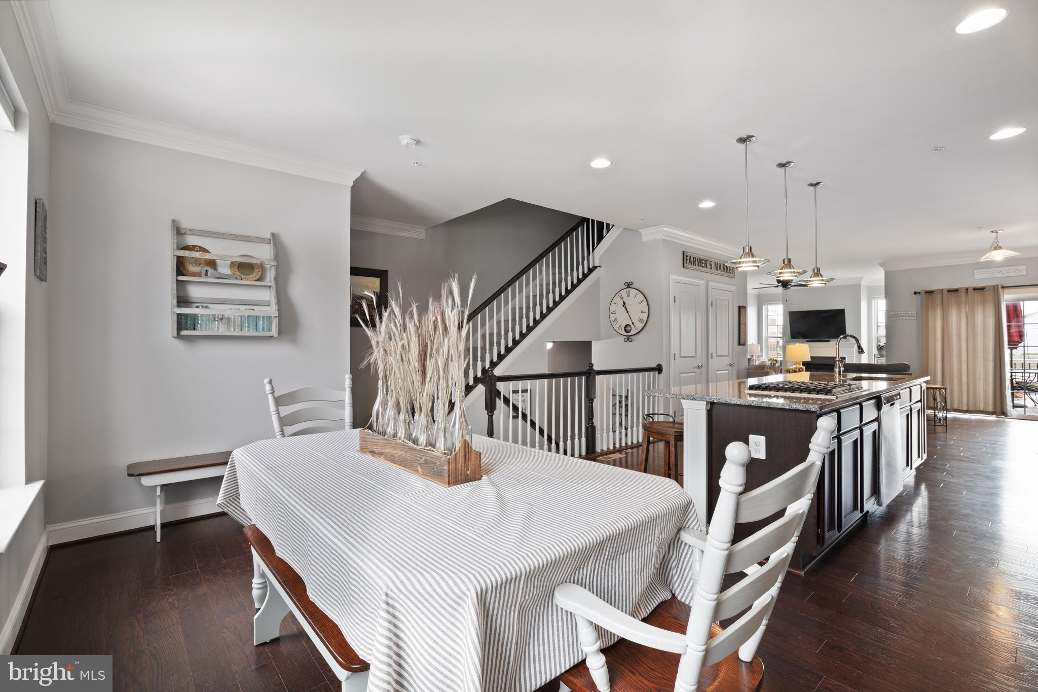 Dining Room - Custom Paint Throughout
