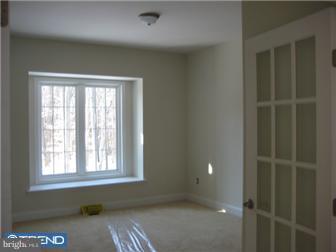 90 Ellisdale Road Allentown, NJ 08501 - Photo 9 of 12 Office / Study