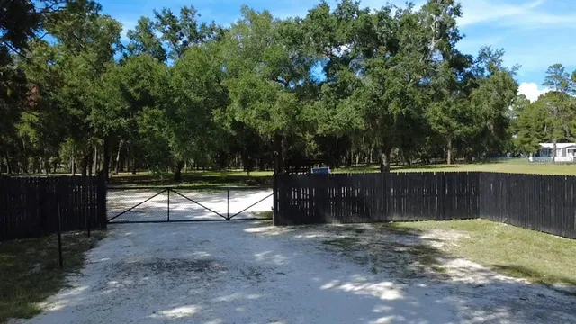 $925,000 | 18975 West Highway 328, Dunnellon, FL 34432