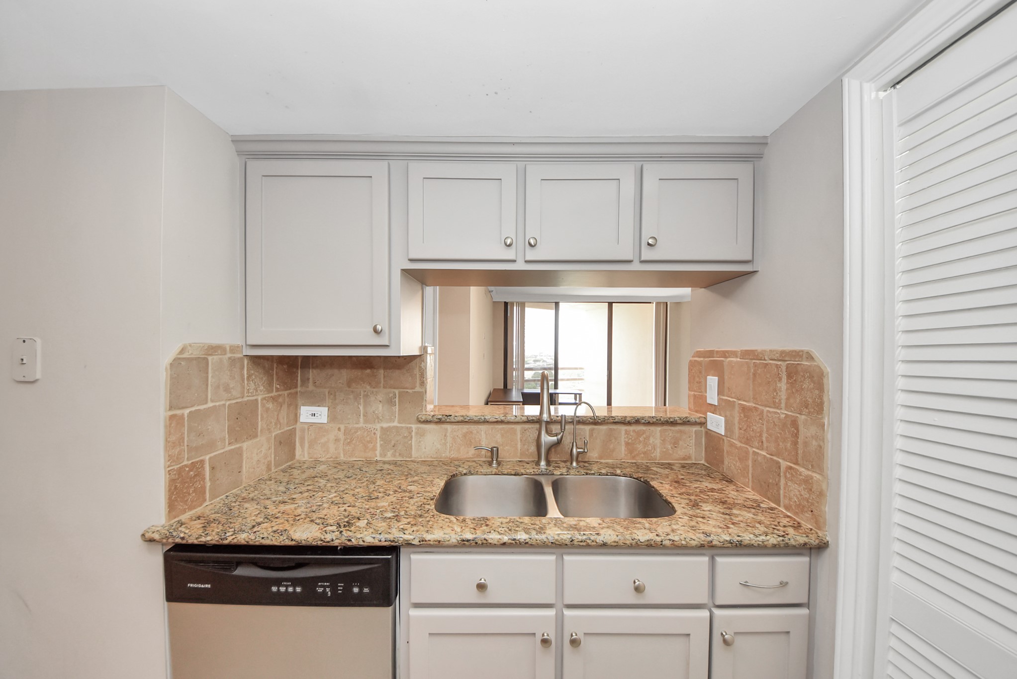 3525 Sage Road, Unit 1701 Houston, TX 77056 - Photo 14 of 50