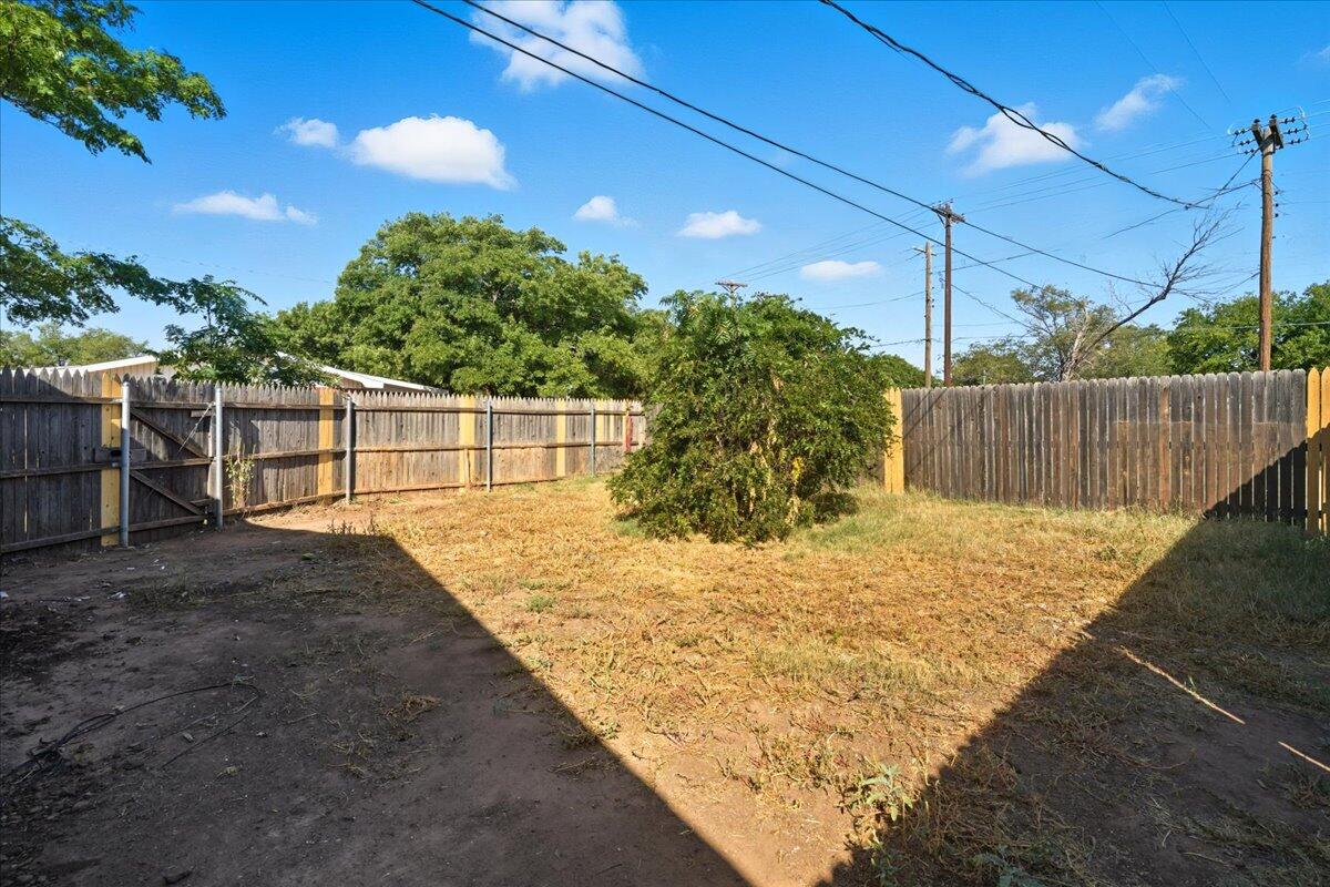 3816 44th Street Lubbock, TX 79413 - Photo 36 of 36 a view of a backyard