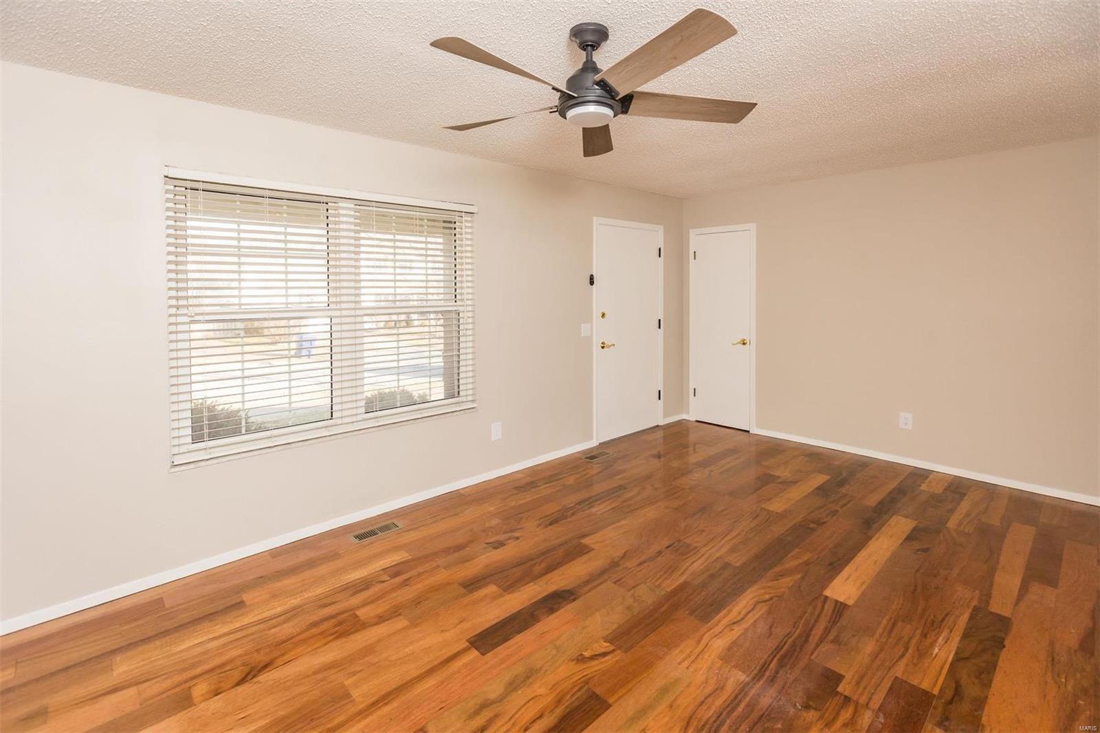 1019 Timberfield Drive Ballwin, MO 63021 - Photo 5 of 12 Gallery Image 5