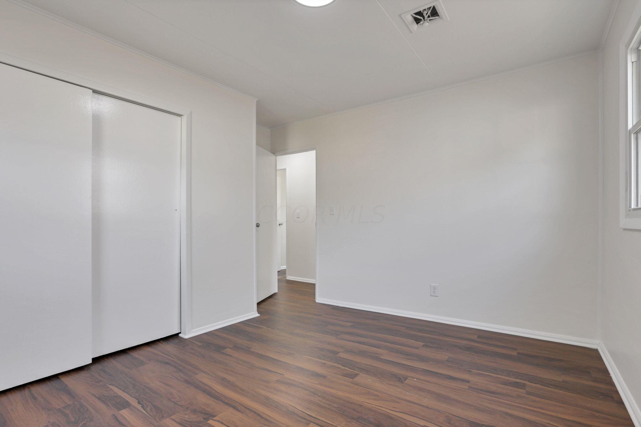 200 South Yearling Road Columbus, OH 43213 - Photo 24 of 30 17-web-or-mls-0D3A6087