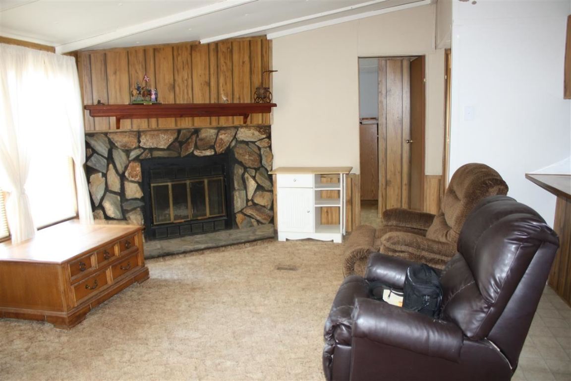 142 Shadowbrook Court Easley, SC 29640 - Photo 8 of 19 Gallery Image 8