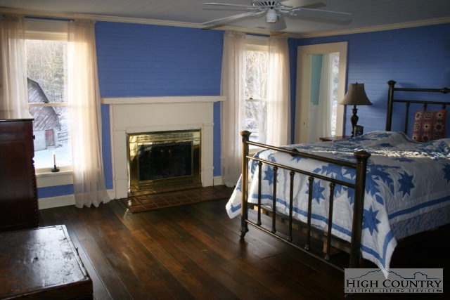867 Georges Gap Road Vilas, NC 28692 - Photo 4 of 41 Gallery Image 4