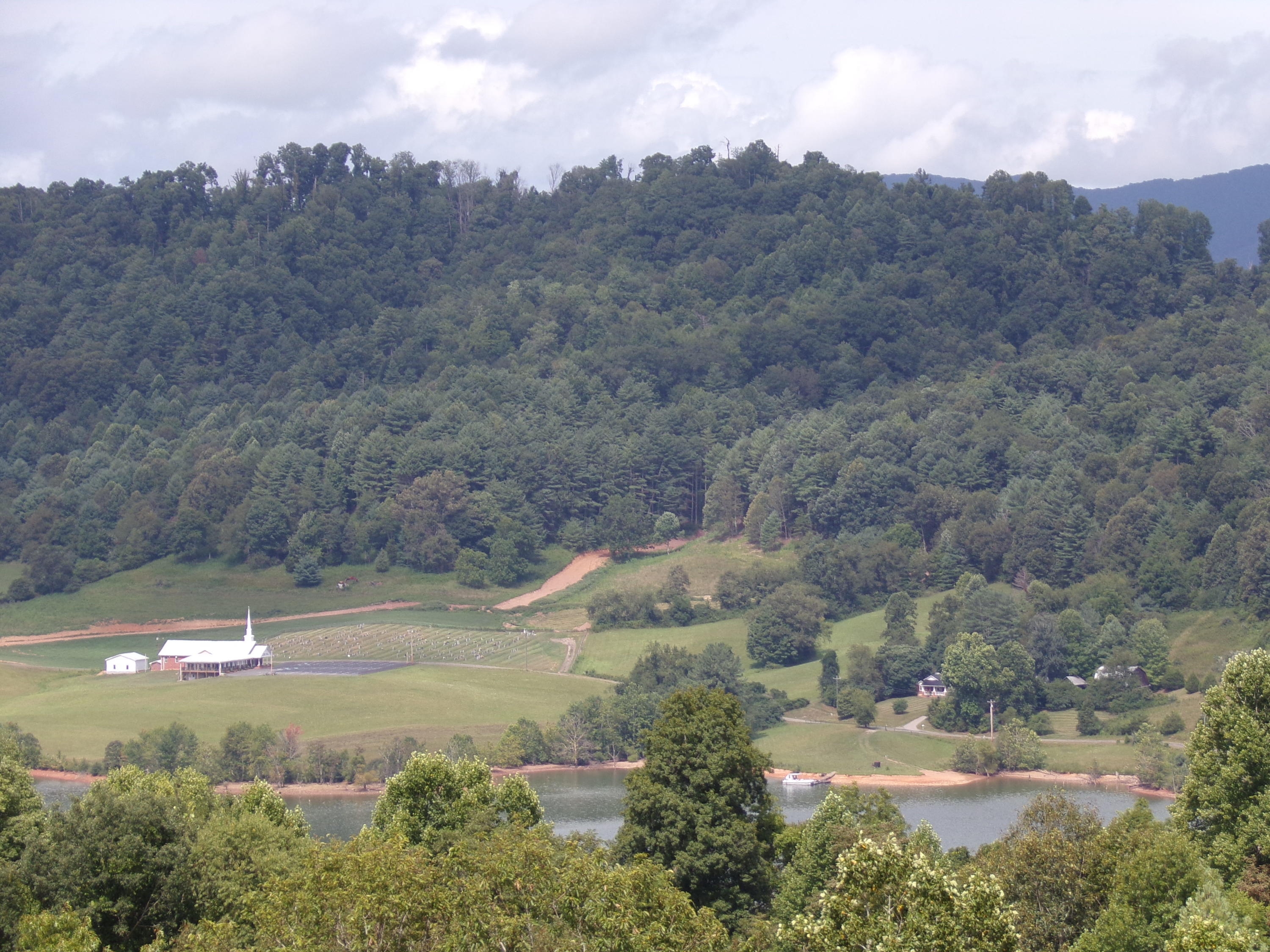Lot 23 Lake Ridge, Unit 23 Butler, TN 37640 - Photo 4 of 6 103_4951