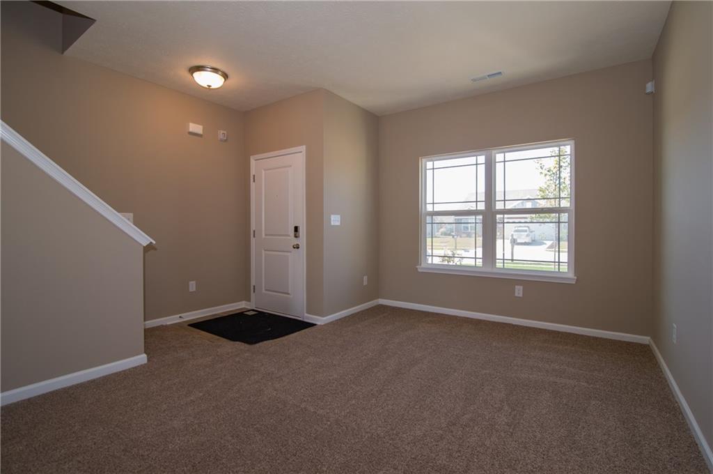 271 Rambling Road Greenfield, IN 46140 - Photo 2 of 47