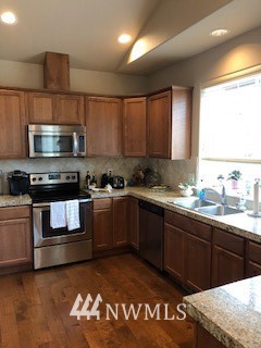 4764 Rochelle Street Southeast Lacey, WA 98503 - Photo 4 of 19 Gallery Image 4