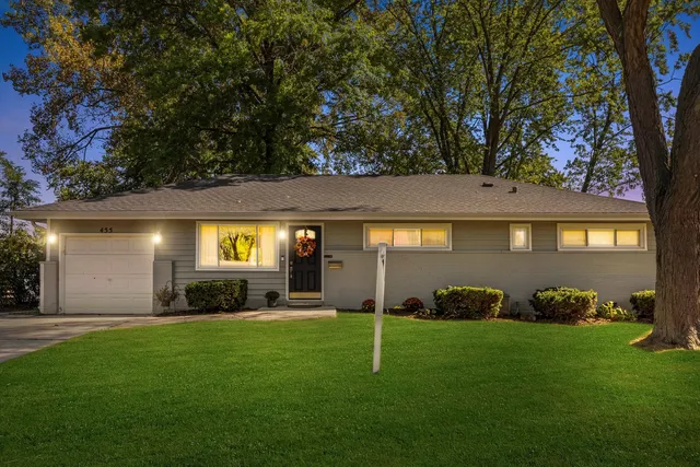 $385,000 | 455 Mohave Street, Hoffman Estates, IL 60169