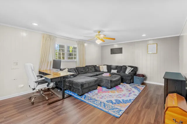 $385,000 | 455 Mohave Street, Hoffman Estates, IL 60169