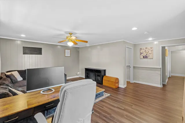 $385,000 | 455 Mohave Street, Hoffman Estates, IL 60169