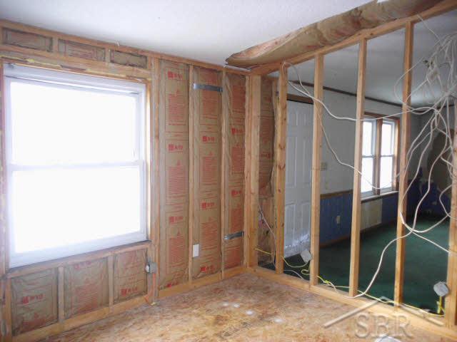 1717 South Homer Road Midland, MI 48640 - Photo 7 of 20 20393397-6.JPG
