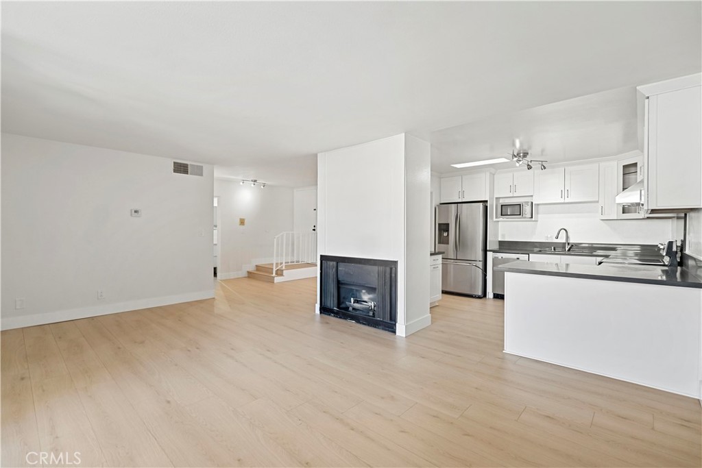 125 Allen, Unit 306 Pasadena, CA 91106 - Photo 19 of 32