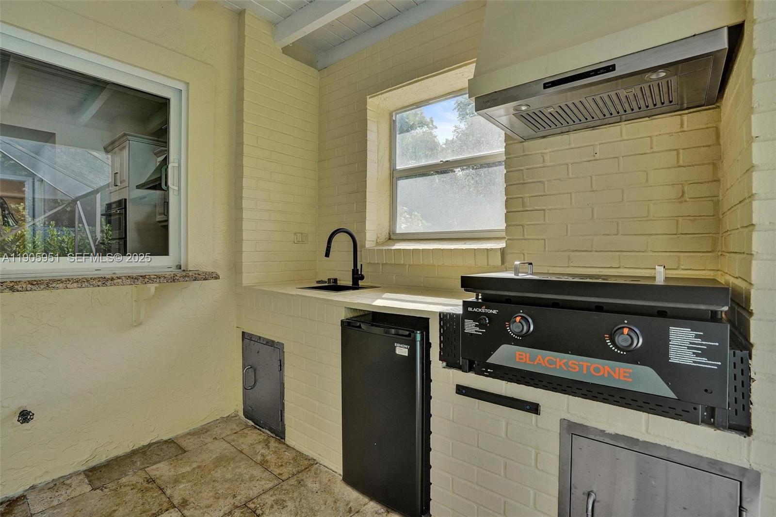 3801 Northwest 27th Avenue Boca Raton, FL 33434 - Photo 18 of 100