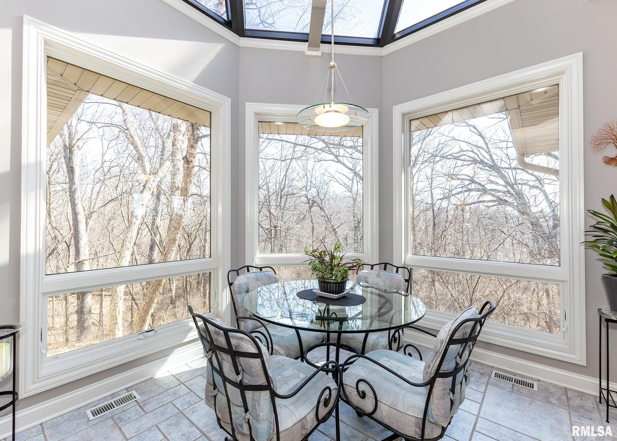 85 Kennelworth Circle Hampton, IL 61256 - Photo 13 of 47