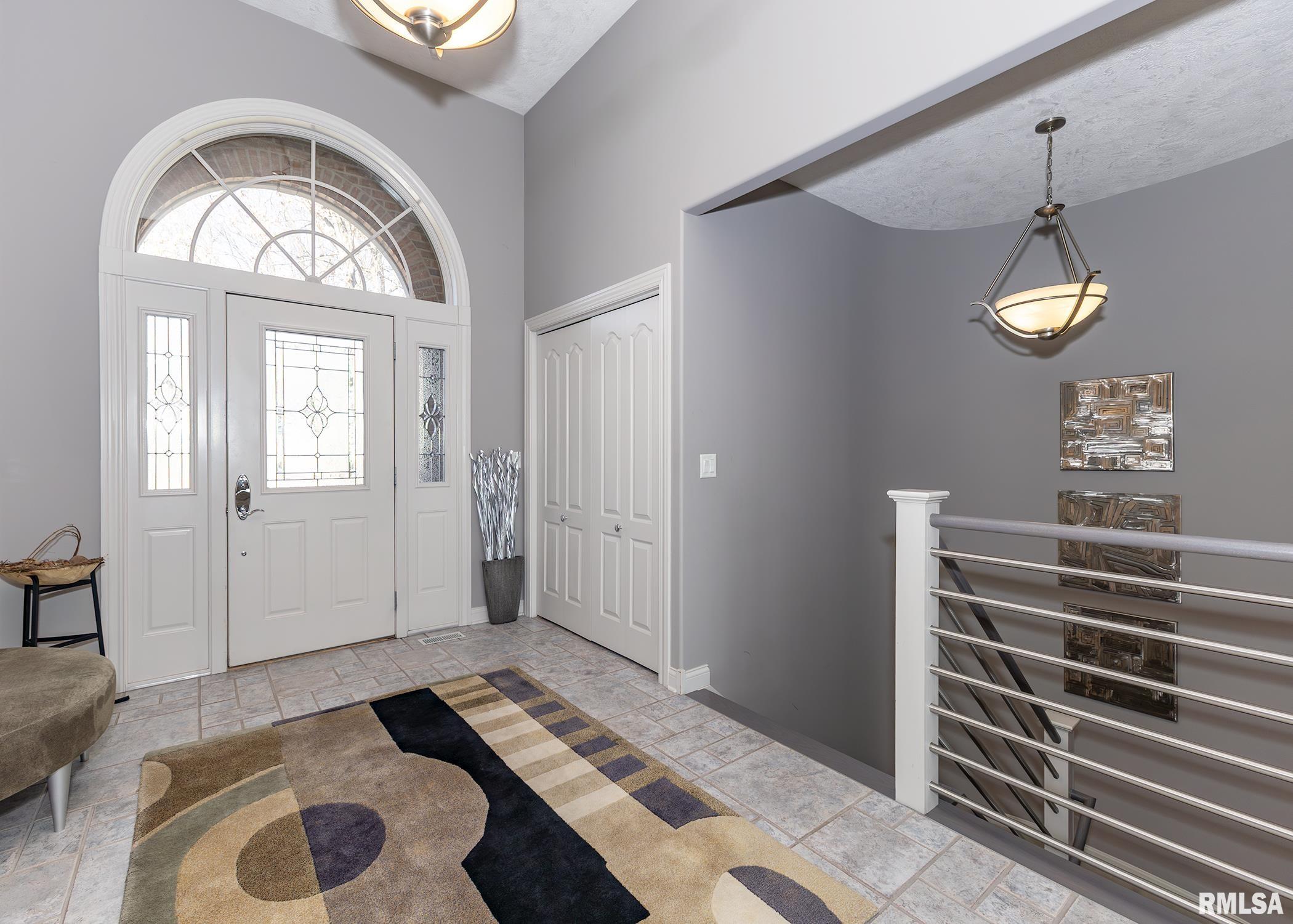 85 Kennelworth Circle Hampton, IL 61256 - Photo 4 of 47