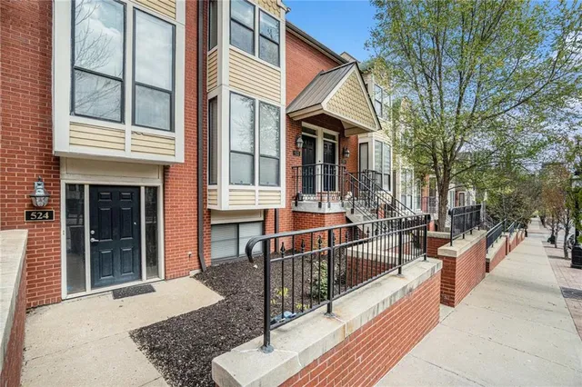 $259,600 | 524 West 10th Street, Kansas City, MO 64105