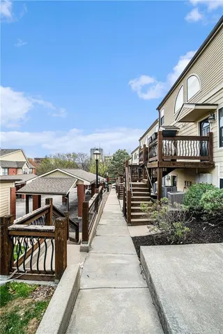 $259,400 | 524 West 10th Street, Kansas City, MO 64105