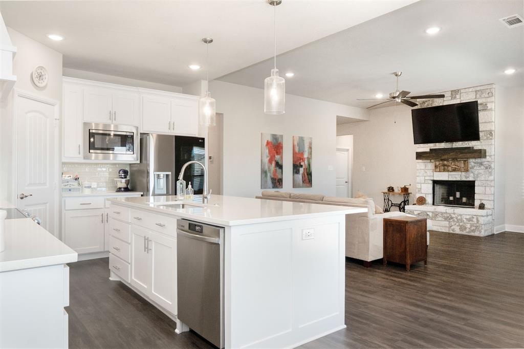 849 County Road 4764 Boyd, TX 76023 - Photo 13 of 40