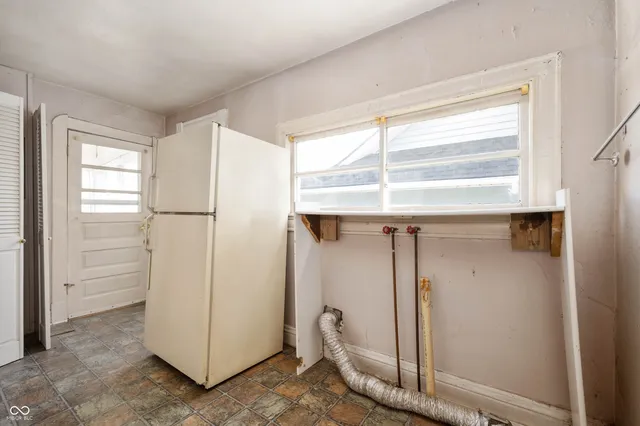 $132,900 | 206 East John Street, Alexandria, IN 46001