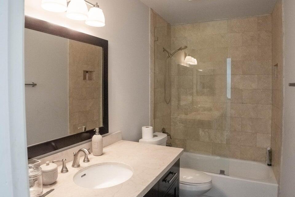 17205 Hampton Boulevard Boca Raton, FL 33496 - Photo 17 of 39 20240910142846869839000000-o
