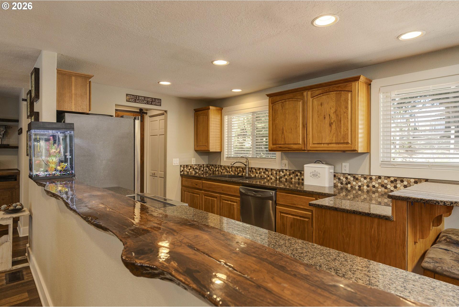 18795 South Lower Highland Road Beavercreek, OR 97004 - Photo 14 of 48 Gallery Image 14