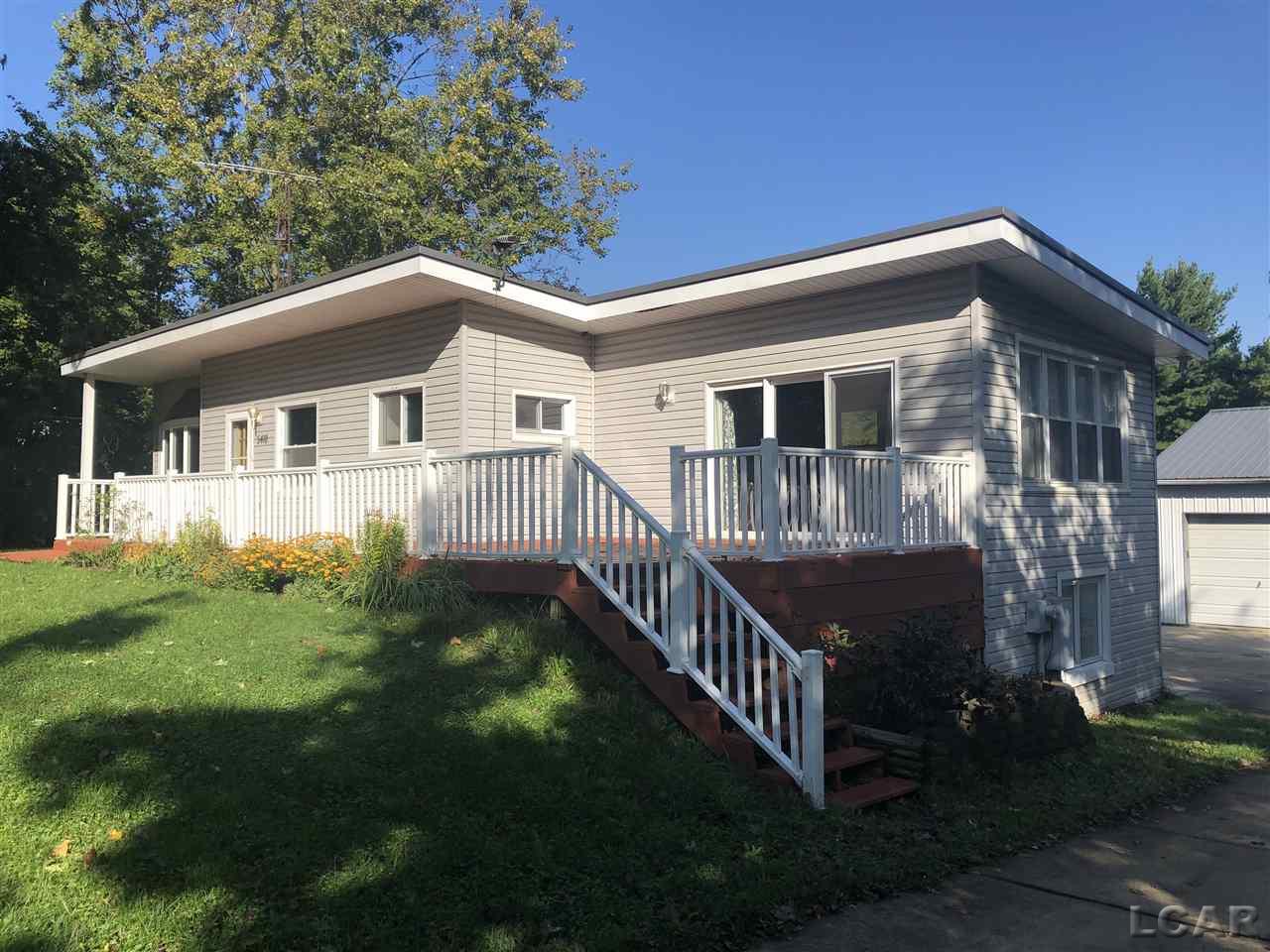5418 Hunt Road Adrian, MI 49221 - Photo 2 of 25 31396237-1.JPG