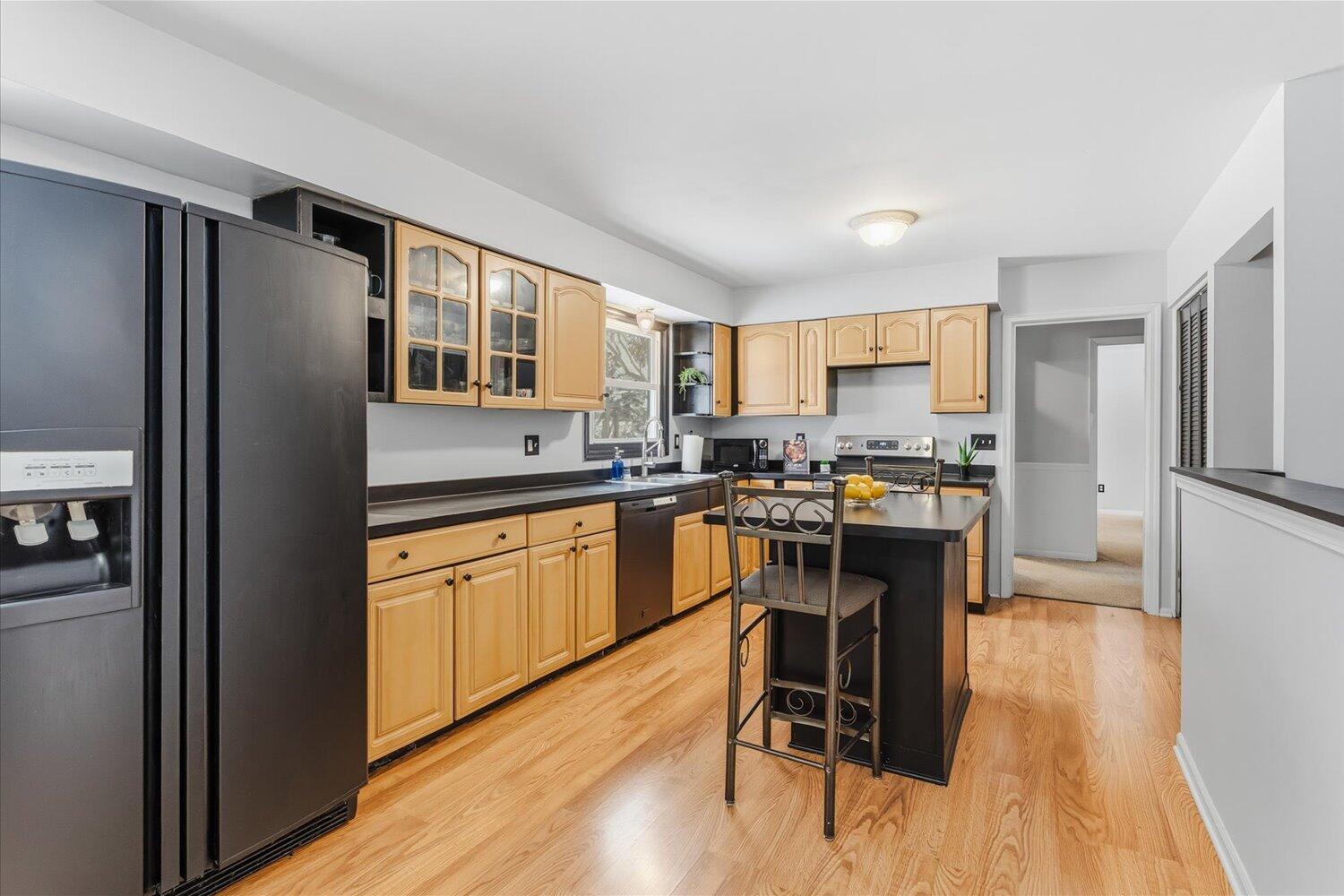 2734 South 9th Street Kalamazoo, MI 49009 - Photo 10 of 40 11-WM2734S9th-24