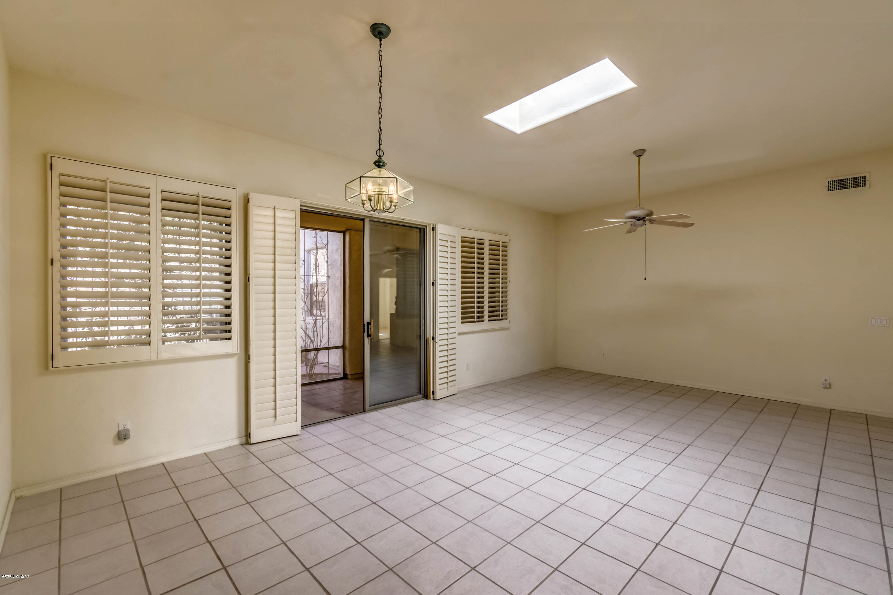 302 West Spearhead Road Tucson, AZ 85737 - Photo 6 of 24