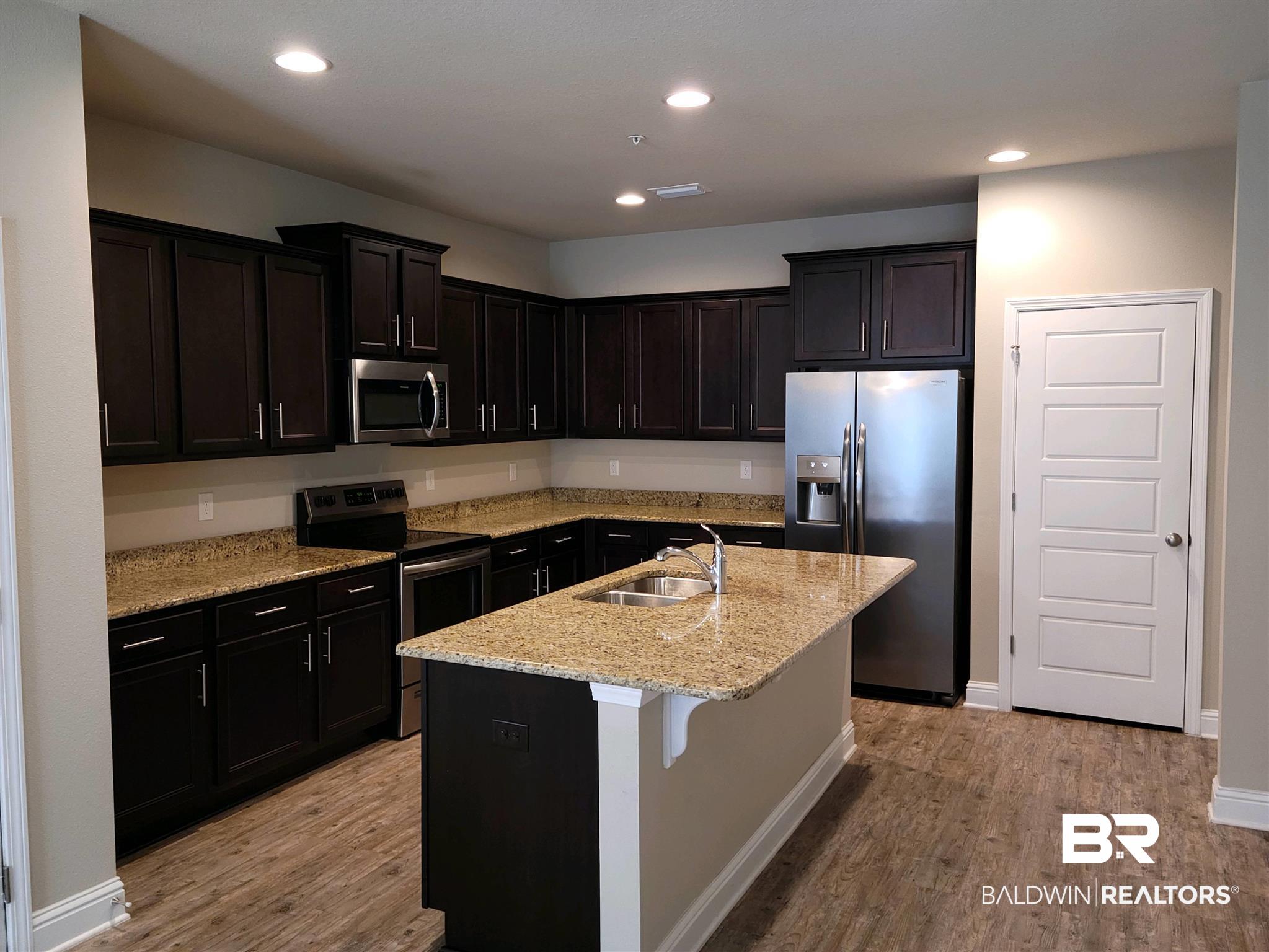 6904 Spaniel Drive, Unit B Daphne, AL 36527 - Photo 4 of 19