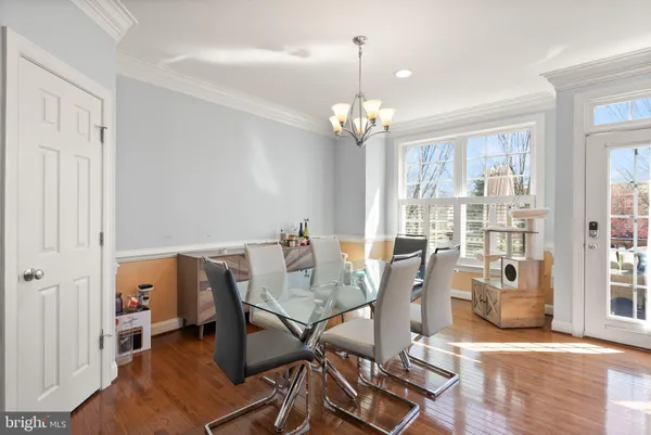 $885,000 | 7897 Carbondale Way, Springfield, VA 22153