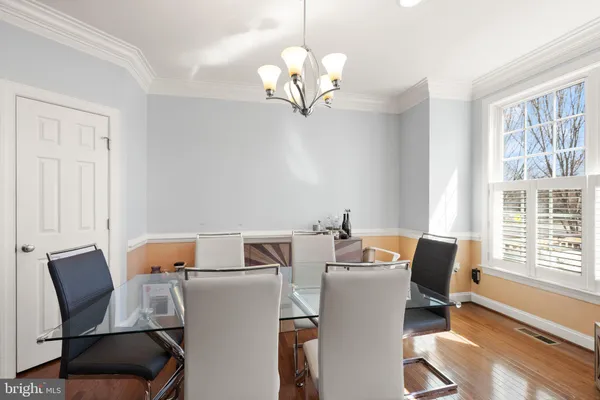 $850,000 | 7897 Carbondale Way, Springfield, VA 22153